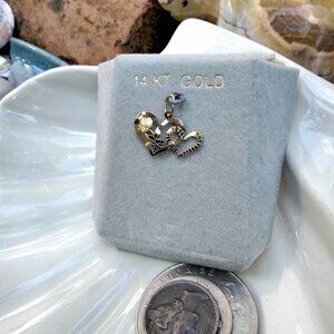 NWT 14kt Solid Yellow Gold w/Rose Pendant